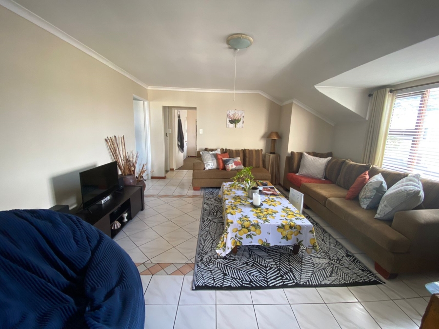 5 Bedroom Property for Sale in Onrus Western Cape